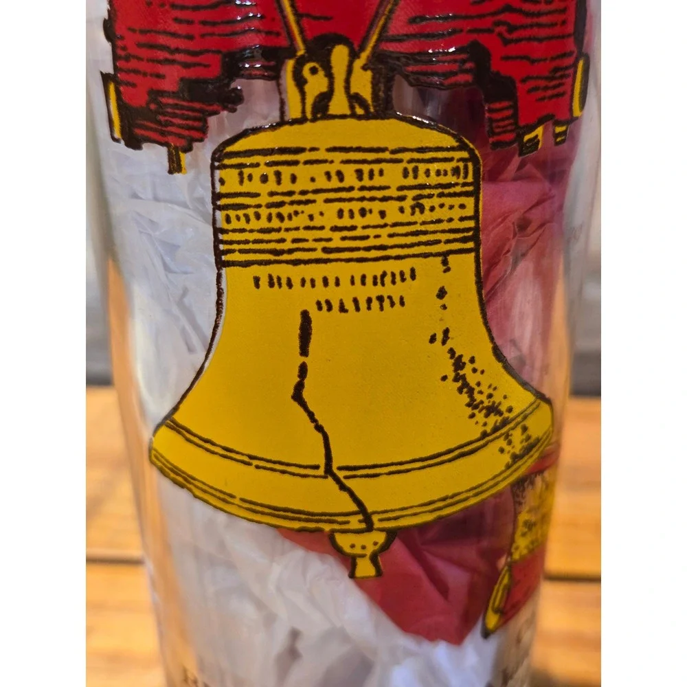 Vintage 1776-1976 Bicentennial Celebration Liberty Bell‎ Glass Tumbler Americana